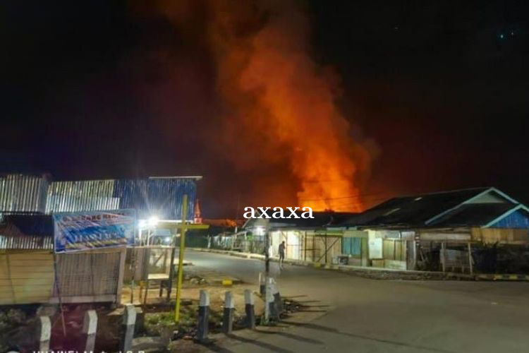 Buntut Perselisihan dengan Paskhas TNI AU, 32 Bangunan Ludes Dibakar dan Satu Orang Tewas  