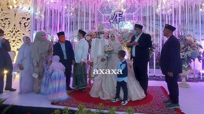 Foto-foto Acara Resepsi Pernikahan Ustaz Abdul Somad dan Fatimah Az Zahra, Dijaga Ketat Polisi   